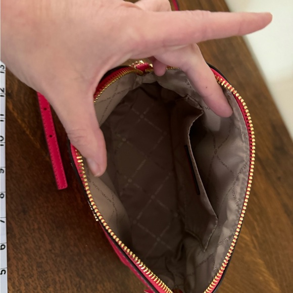 Michael Kors crossbody purse - Picture 6 of 6